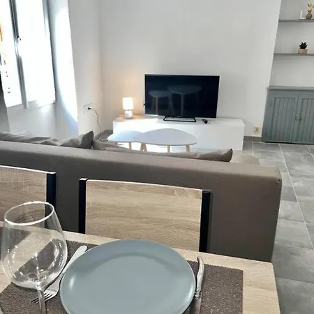Apartment Deux Pieces En Centre Nimes